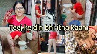 Teej Ke Din Mehndi Lagake Itne Sare Kaam