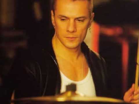 A slideshow of U2 drummer Larry Mullen Jr The song is 40 from the 1983 