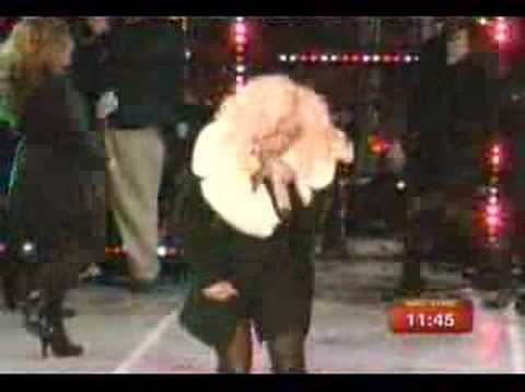 christina aguilera candyman live. Candyman amp; Fighter (live from New York) - Christina Aguilera. Candyman amp; Fighter (live from New York) - Christina Aguilera