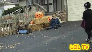 Scaring kids on HALLOWEEN PRANKS funny, prank, kids, trick or treat, costume