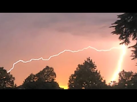 Lightning Strikes Captured In 960FPS Super Slow Motion