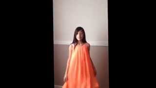 Watch Gloria Estefan Tradicion video