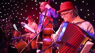The Gumbo Gumbas - Pretty Little Hen