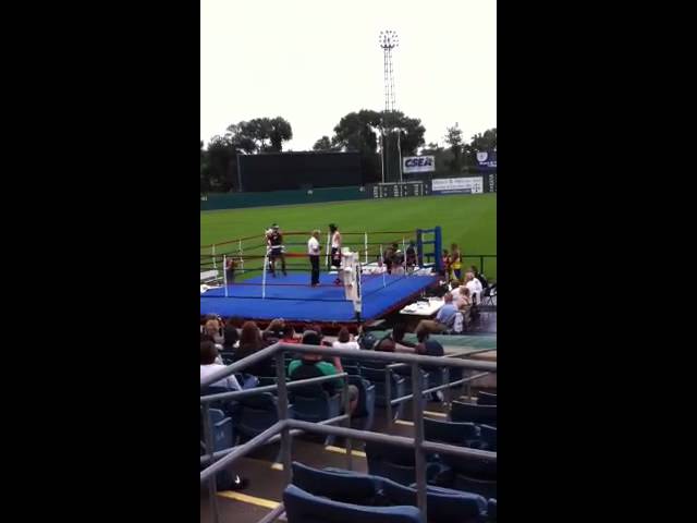 Shane Manley boxing