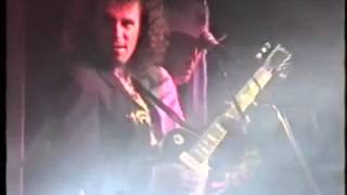 Watch Skyhooks Let It Rock video