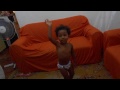 filha dança e pai se empolga