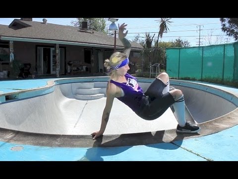 Julz Lynn - Invert Over The Deathbox - Pool Session