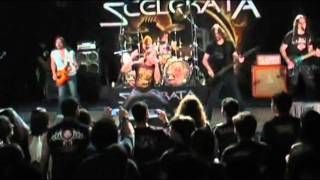 Watch Scelerata Leave Me Alone video