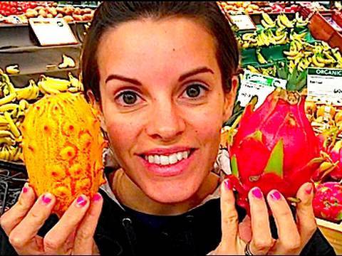 WANT SOME HORNED FRUIT? (11/9/09-250)
