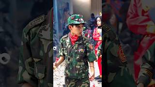 Faruk Ganteng Ga Pekek Baju Tentara S?Komen