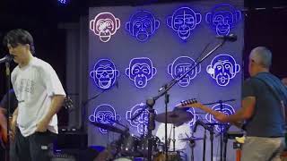 Bawawaw Live At 12 Monkeys
