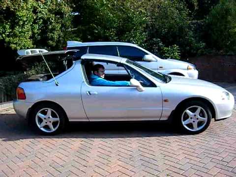 Honda CRX Del Sol Transtop a video showing you how the roof comes off on a
