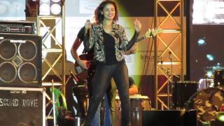 Kamli Kamli Live By Sunidhi Chouhan Kamli Kamli Live By Sunidhi Chouhan