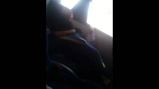 Bulto Y Pancita Rica De Un Pasajero Pelón