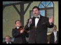 Mészáros János énekel. Csendül a Nóta Nemzetközi Magyarnóta Énekverseny férfi győztese