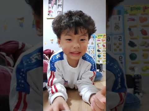 Bi tâm sự về đôi môi của mình