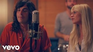 Watch Youngblood Hawke Stars hold On video