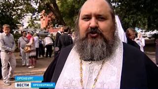 В Оренбурге освятили кресты на купола храма при Православной гимназии