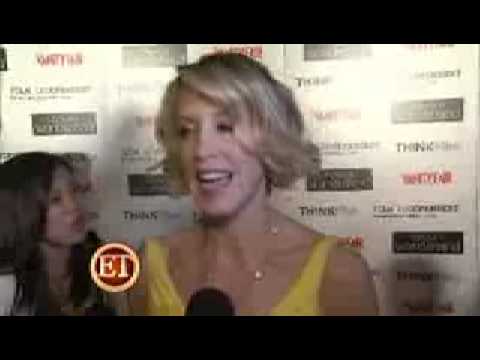 Felicity Huffman Interview with ET