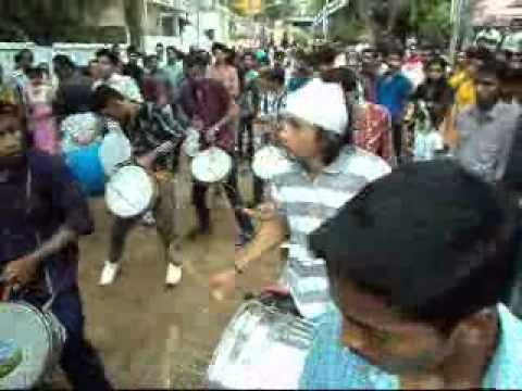 Munnas Beatz-Nasik Dhol.wmv
