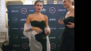 Vizcara Models Pose Backstage At Art Hearts Fashion Nyfw