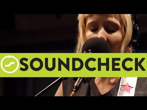 Jessica Lea Mayfield: I Wanna Love You Live On Soundcheck