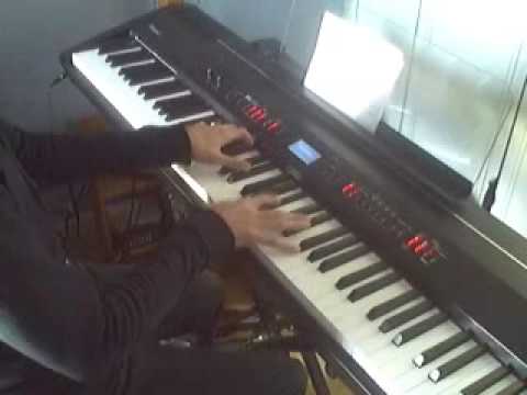 Arrival to earth ( Transformers )  Piano Solo 2009