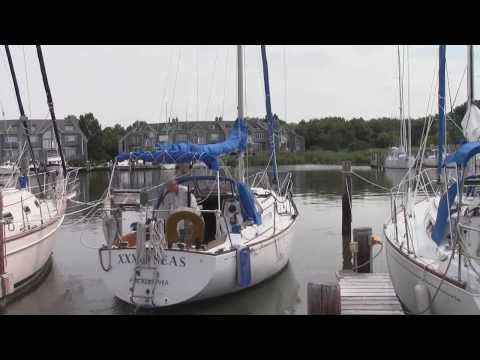 How to back your sailboat into a slip. How to do it right