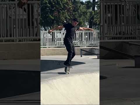 INSANE MANUAL TRICK KILIAN MARTIN @NkaVidsSkateboarding  #skateboarding #loveskateboarding #berrics