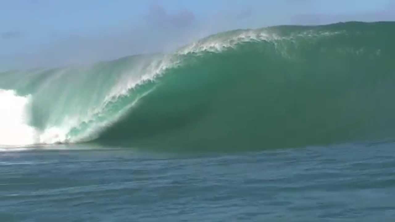 Teahupoo Trevor Sven Carlson, that was a close one Teahupoo Trevor Sven Carlson, that was a close one