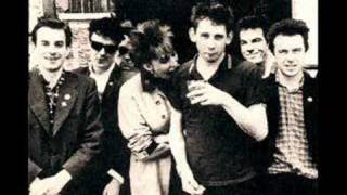 Watch Pogues Maggie May video