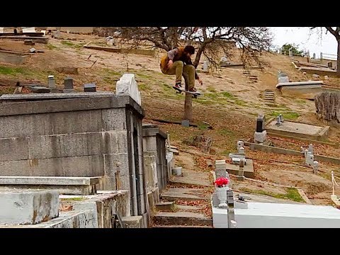 Van Days Ep. 6 - Baggers can't be Choosers - Gary Rogers skates a DIY