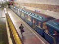 Metro Kijev - Stanice Poznjaky souprava 81-71.717
