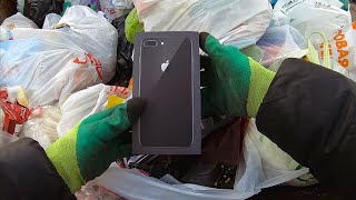 Как я зарабатываю лазая по мусоркам Питера ? Dumpster Diving RUSSIA #16