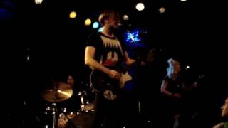 Watch Von Bondies No Regrets video
