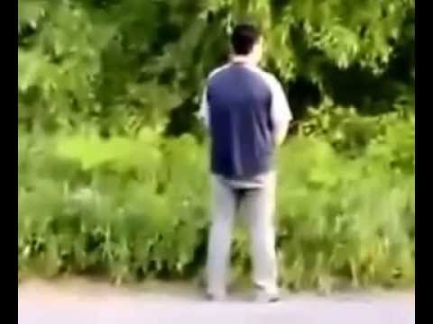 Парень Ссыт И Дрочит