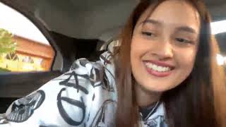 Streamer Girl Rips A Fat One In The Backseat Seleneitor