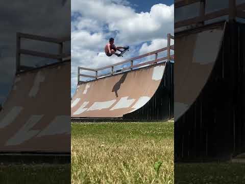 Evan can skate everything