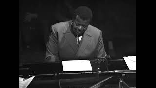 Watch Oscar Peterson I Concentrate On You video