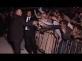 عائلة مغربية تغني للملك محمد السادس
