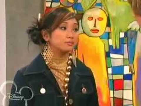 Ashley Tisdale Zac kiss