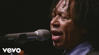 Watch Djavan Curumim video