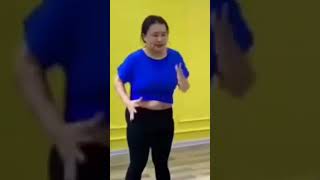 Asyalıların Göbek Eritme Dansı