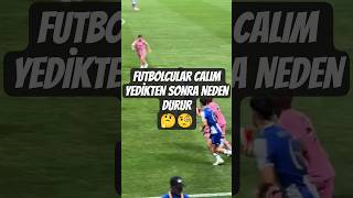 Bacak Arasi Yi̇yen Futbolcular Neden Durur ?
