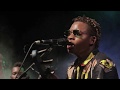 WAMWIDUKA BAND wagomewa na mashabiki kushuka jukwaani kwenye tamasha la KARIBU MUZIKI FESTIVAL