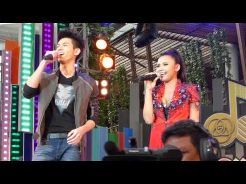 04 ภูมิแพ้กรุงเทพ - ตั๊กแตน ชลดา + เจมส์ ชินกฤช thumb