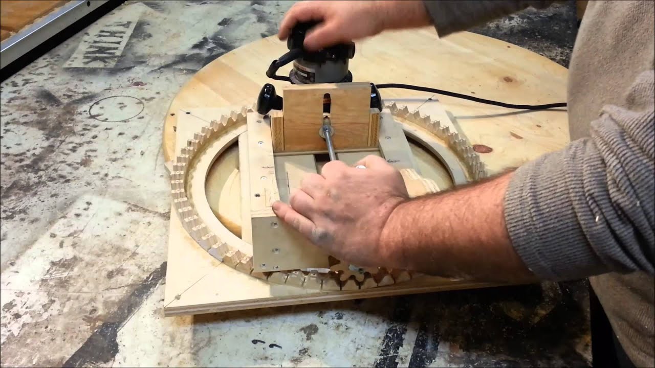 Router Jig - Cutting Spirals with Homemade Tool - YouTube