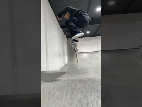 Slo Mo Nollie Flip - Felipe Gustavo 💆‍♂️
