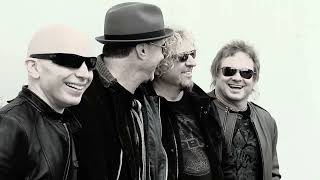 Watch Chickenfoot Oh Yeah video