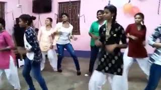 School GirL DaNce HarD